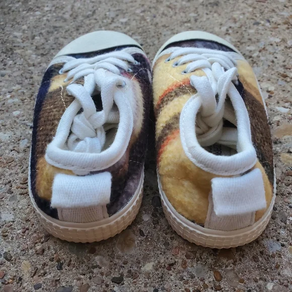 Zara Baby Dream Big Fleece Plaid Sneakers 22 6 - Picture 3 of 8